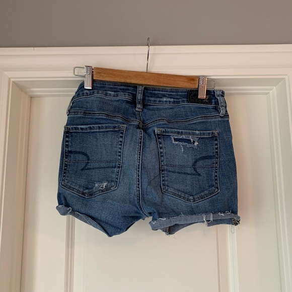 American Eagle Denim Shorts (US 6) - Picture 3 of 11